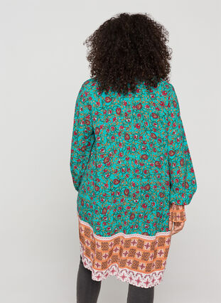 Viscose shirt with print and v-neck, Indian Paisley AOP, Model image number 1