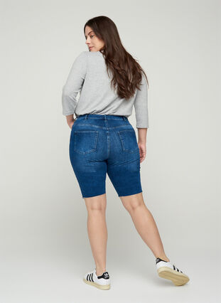 Amy denim shorts with a high waist, Blue denim, Model image number 1