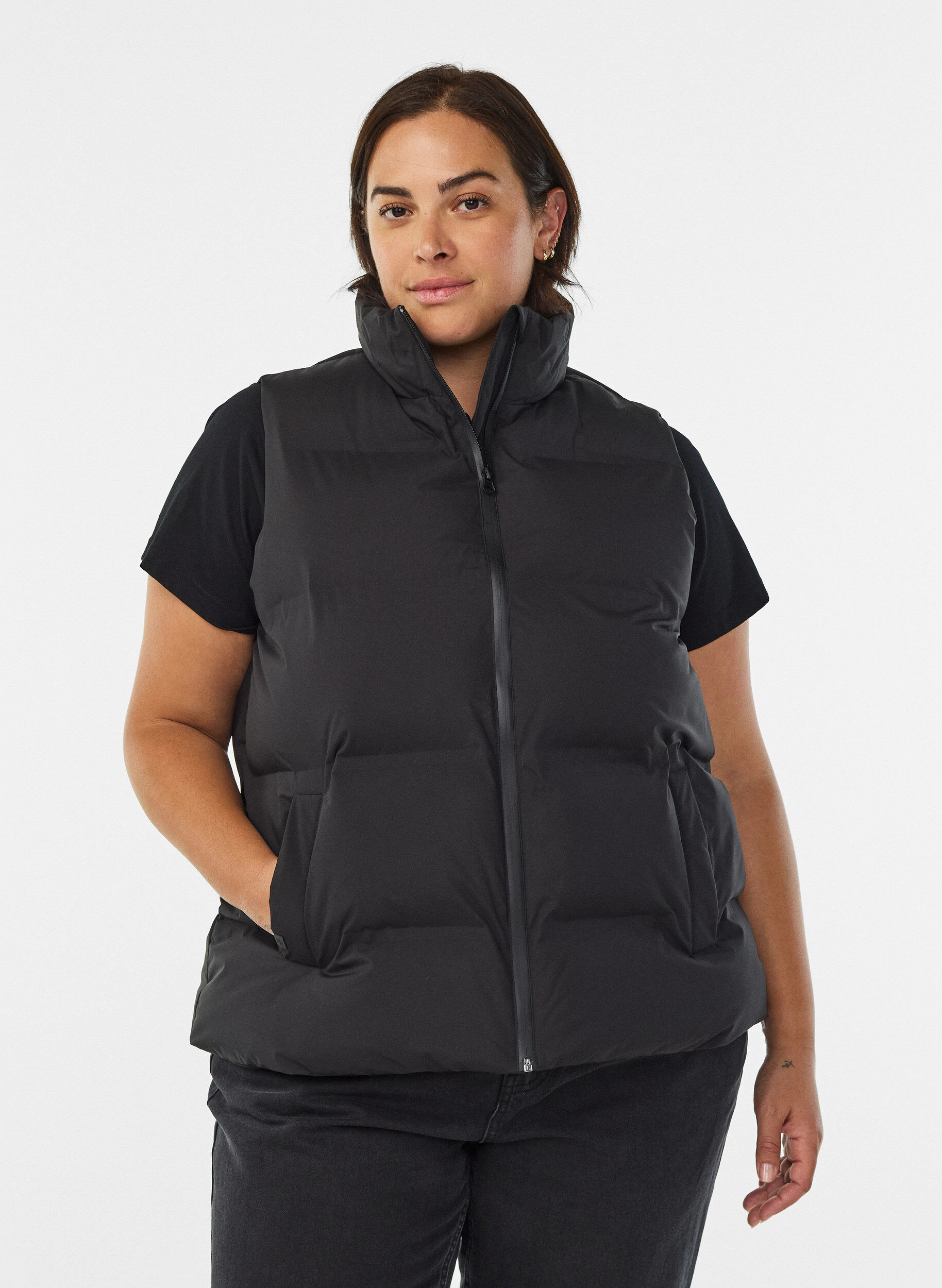 ZizzifashionShort puff vest with high collar, Black, Model image number 0