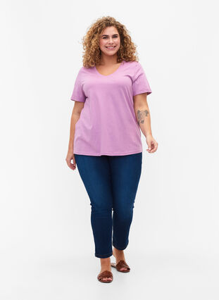 Cotton t-shirt with v-neck, Lavender Herb, Model image number 2