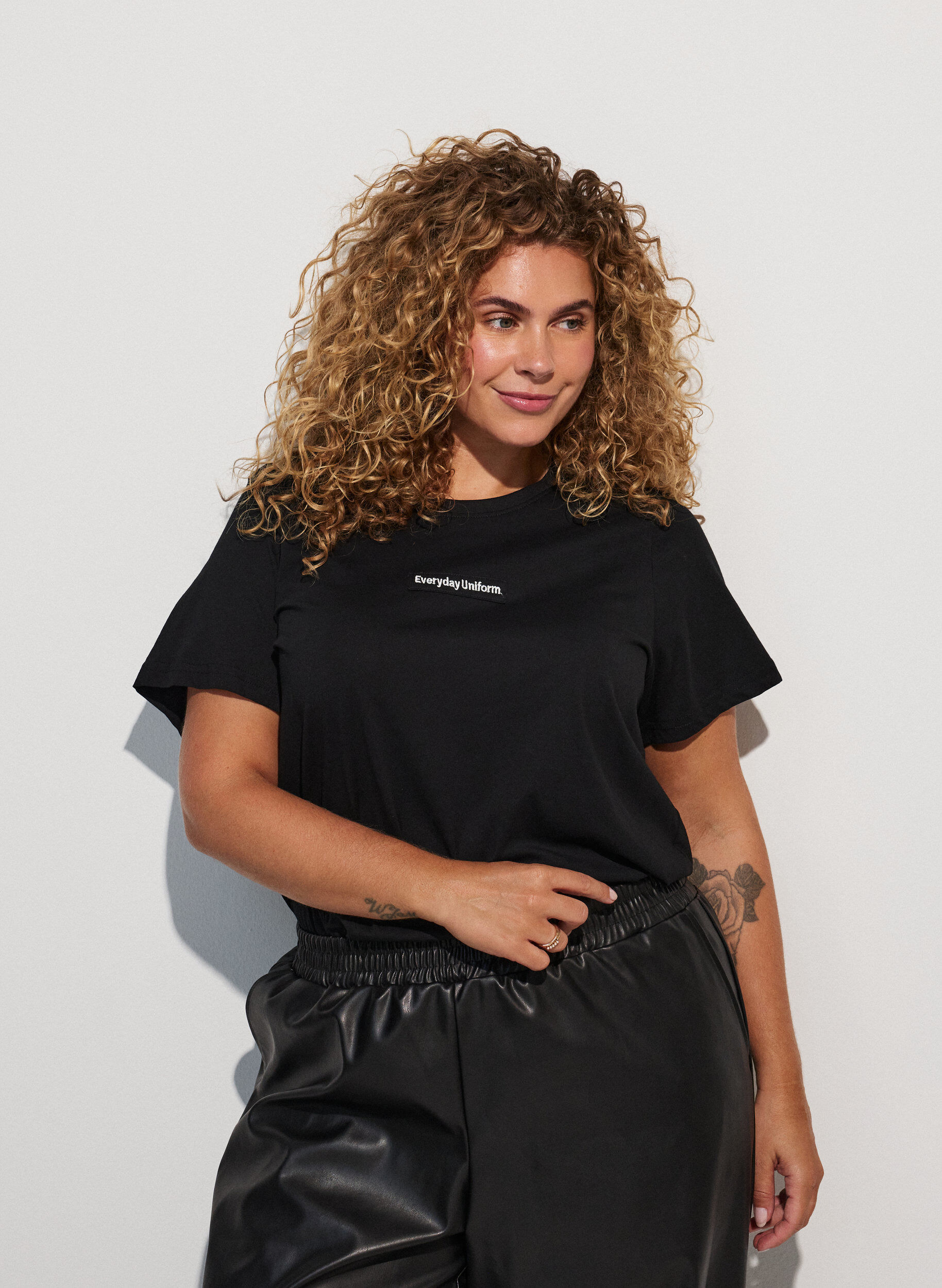 ZizzifashionCotton T-shirt with text badge, Black, Model image number 0