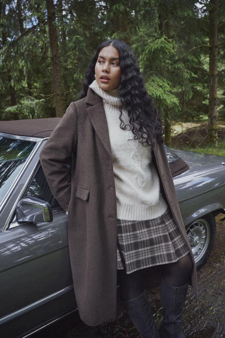 Classic cozy autumn style, , Model