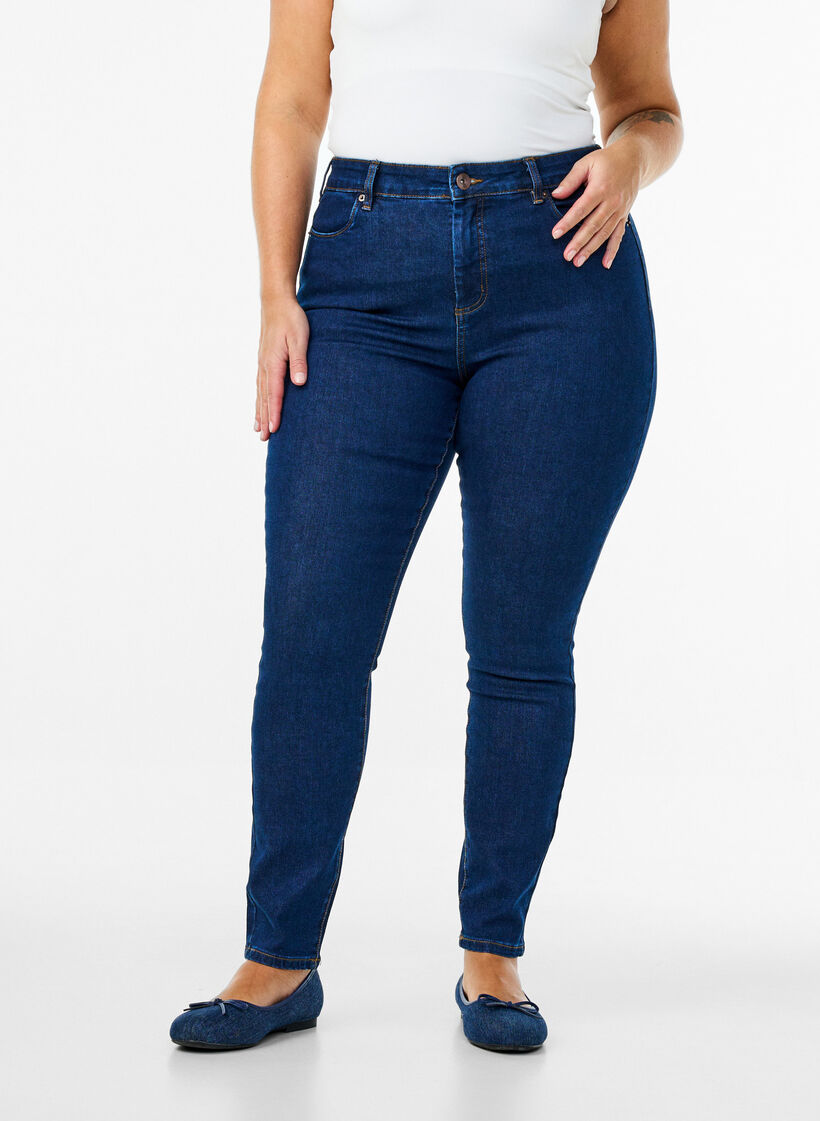 Amy jeans with a high waist and super slim fit, Blue, Model image number 2