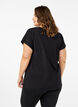 Solid-coloured workout T-shirt, Black, Model image number 2