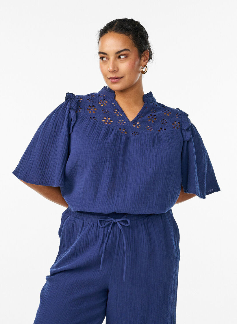 Blouse in cotton muslin with broderie anglaise and 1/2 sleeves, Blue, Model image number 0