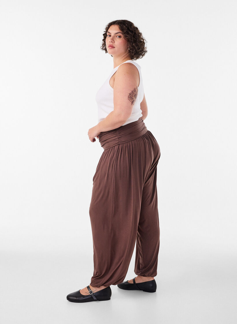 Loose-fitting harem trousers, Brown, Model image number 2