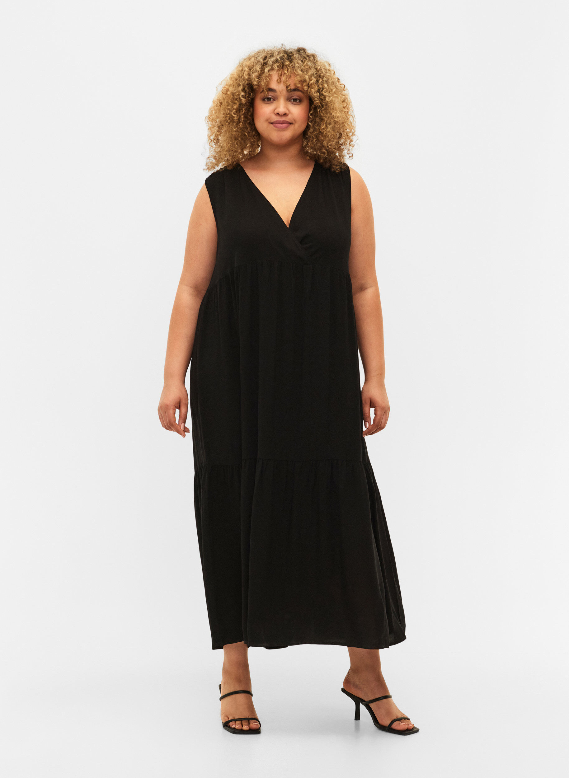 Zizzifashion Sleeveless maxi dress in viscose, Black, Model image number 0