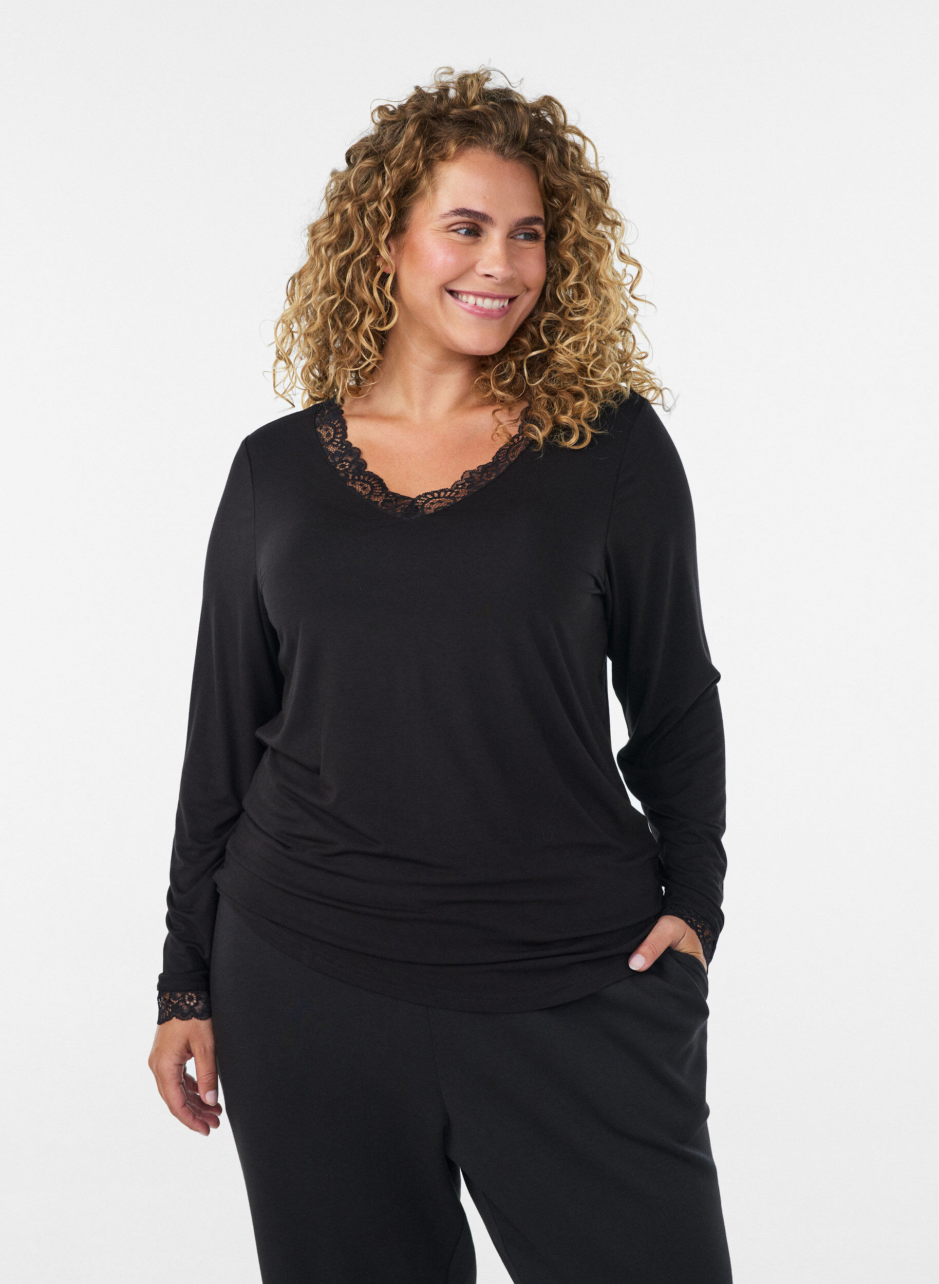 ZizzifashionViscose blouse with lace trim and V-neck, Black, Model image number 0