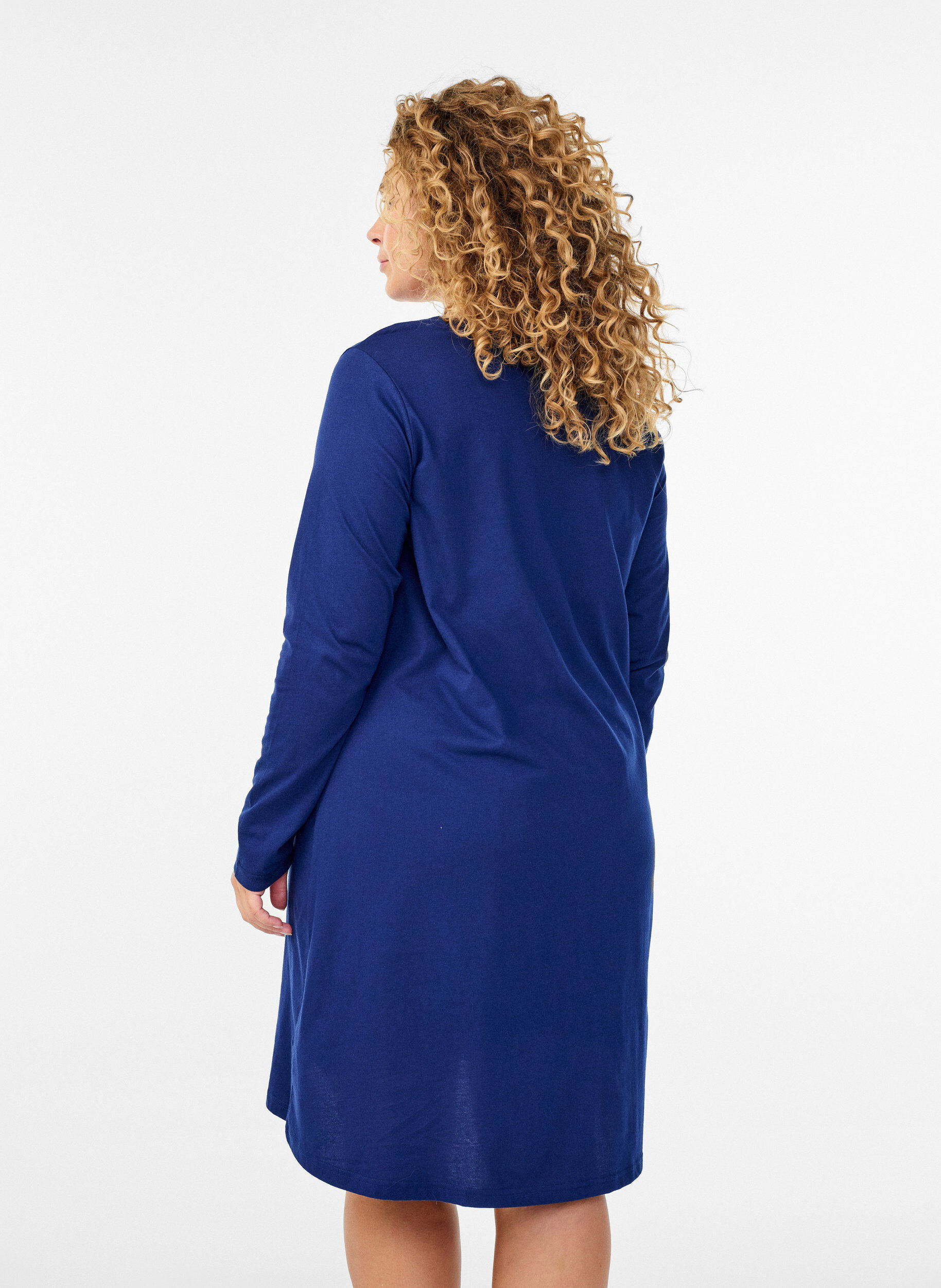 Zizzifashion Long-sleeved nightgown in organic cotton, Blue, Model image number 2