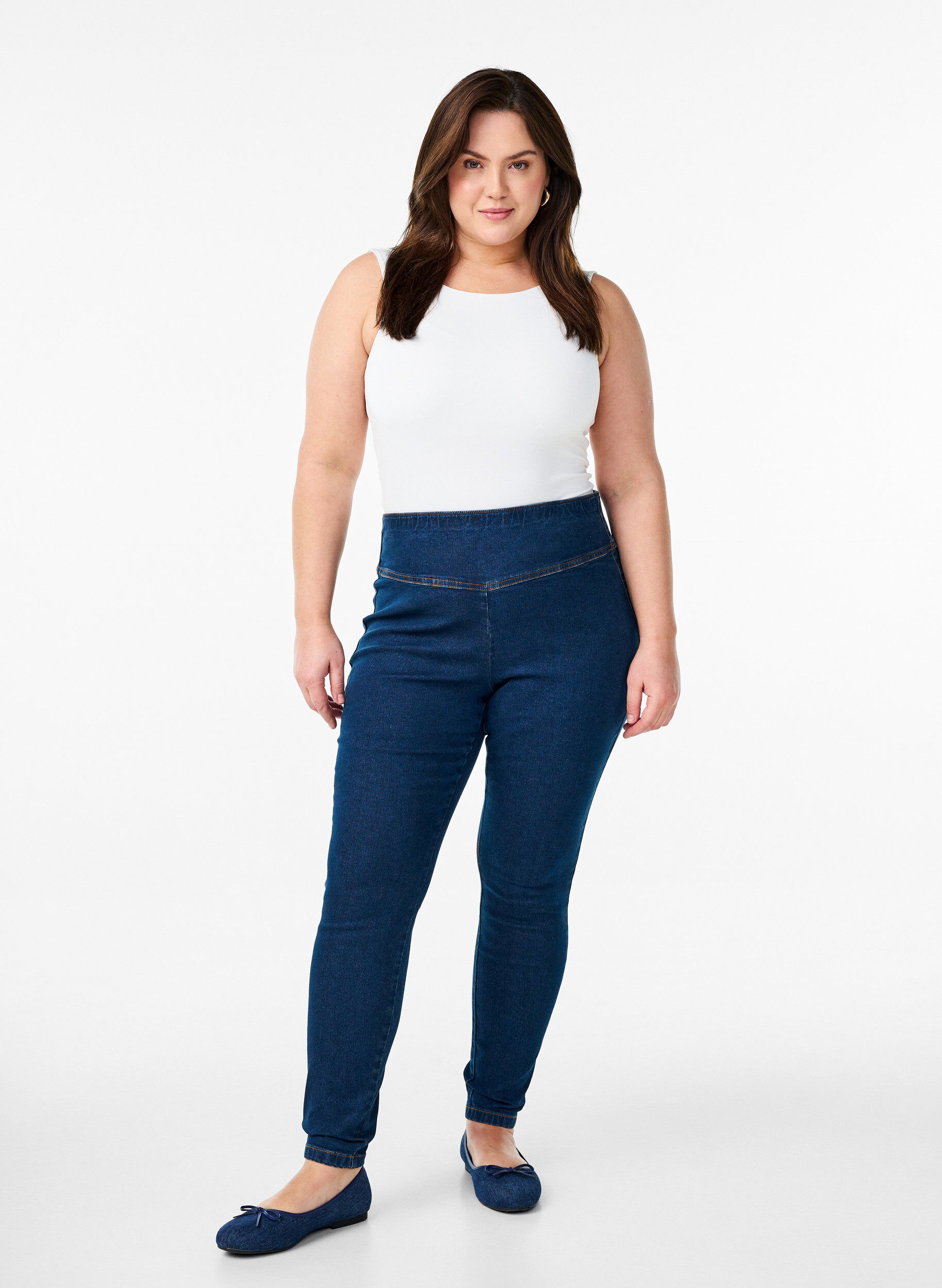 Stretchy jeggings with a high waist, Blue, Model