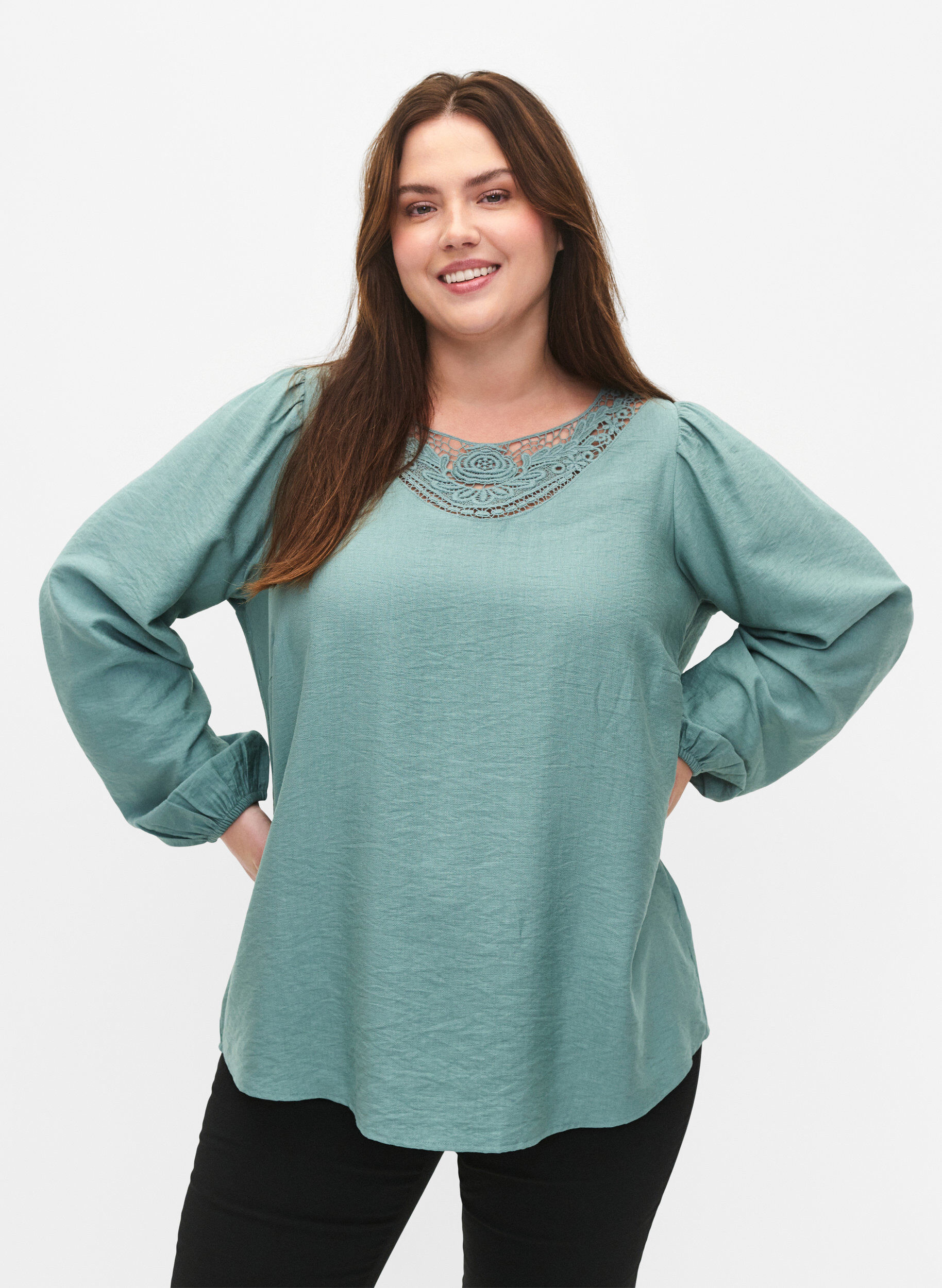 Zizzifashion Blouse in viscose with crochet detail, Chinois Green, Model image number 0