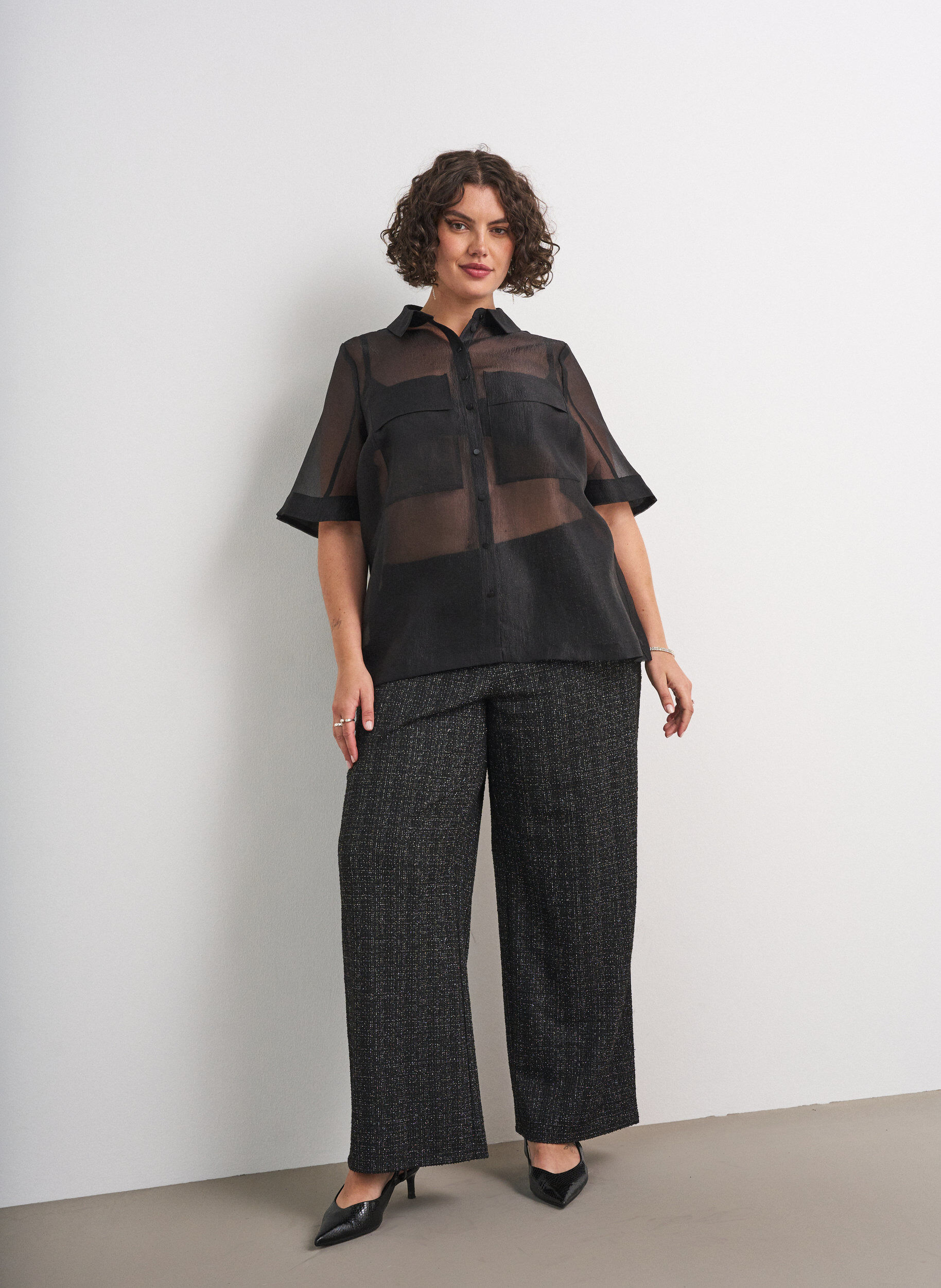 ZizzifashionSheer short-sleeved shirt with chest pockets, Black, Model image number 1