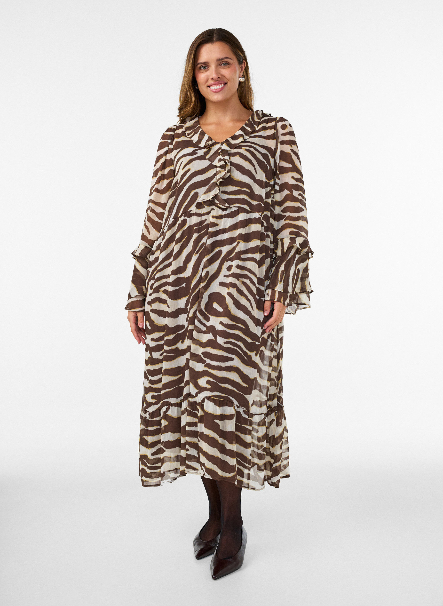 ZizzifashionMidi dress with ruffle details and V-neck, Brown, Model image number 0