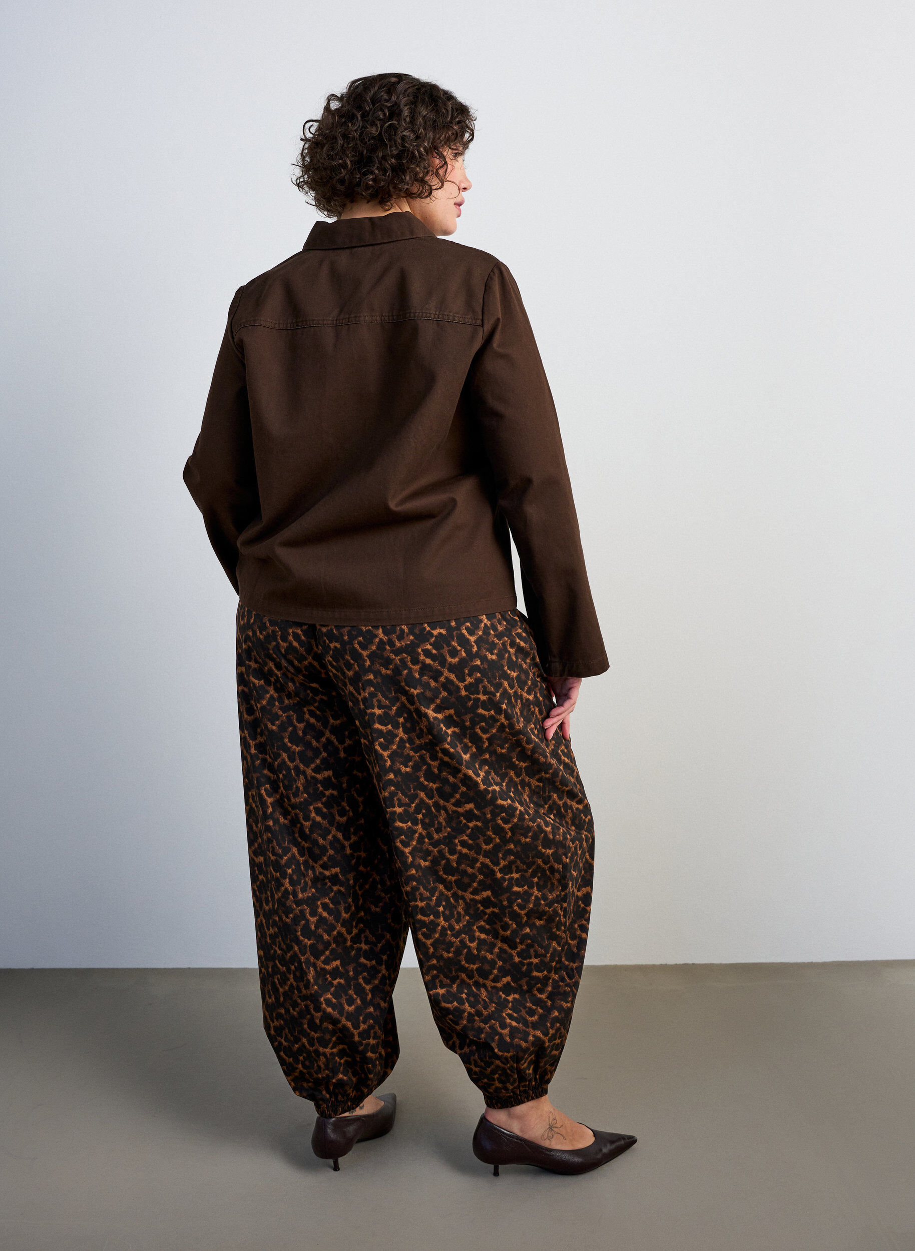 ZizzifashionBalloon trousers with a high waist and all-over pattern, Brown, Model image number 1