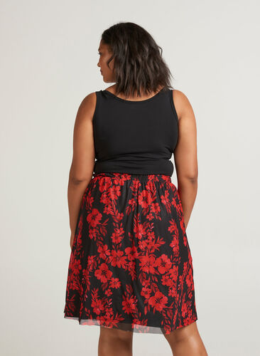 Skirt, Black w. red flower aop, Model image number 0