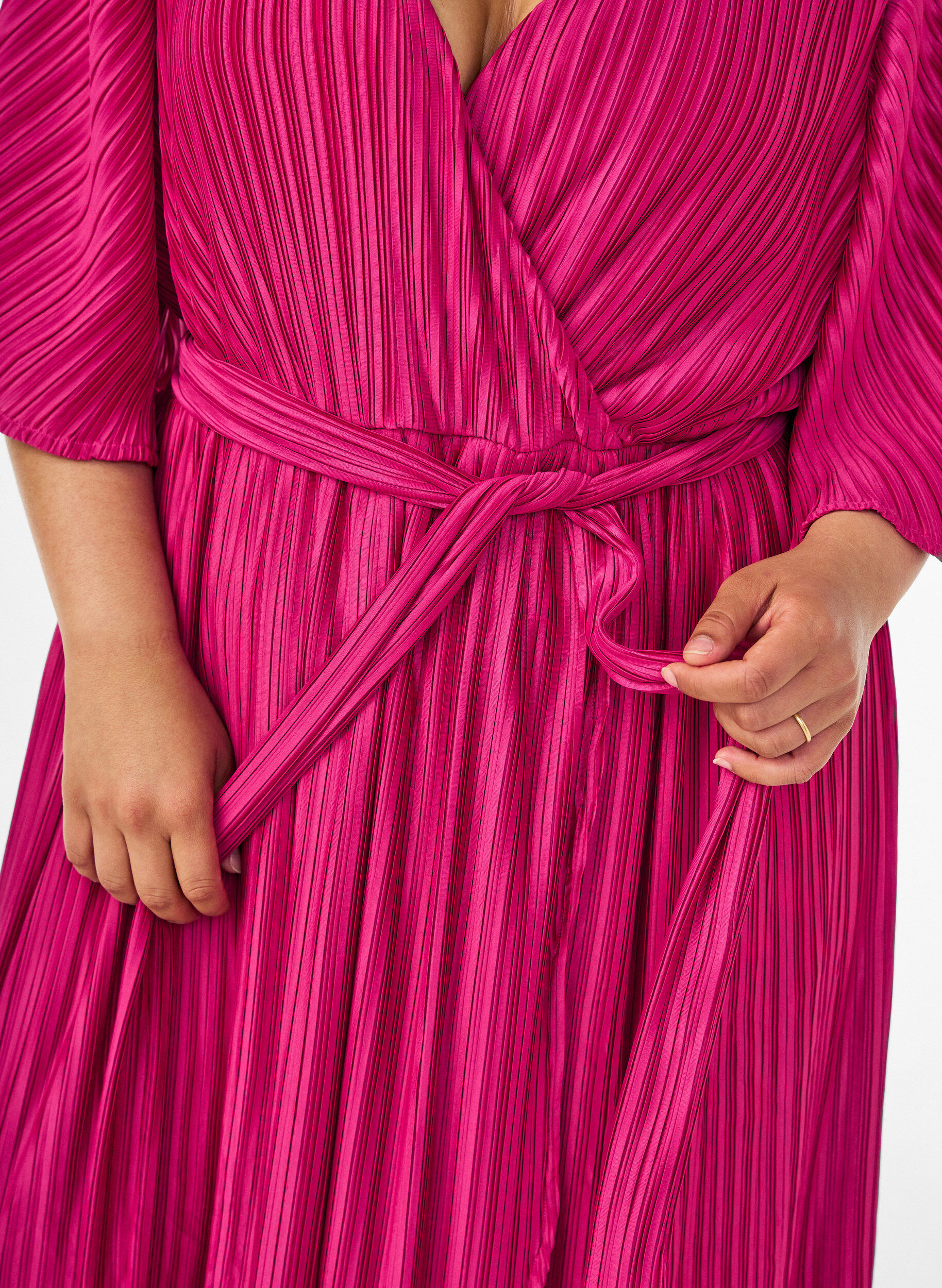 Zizzifashion Pleated midi dress with batwing sleeves, Pink, Model image number 2