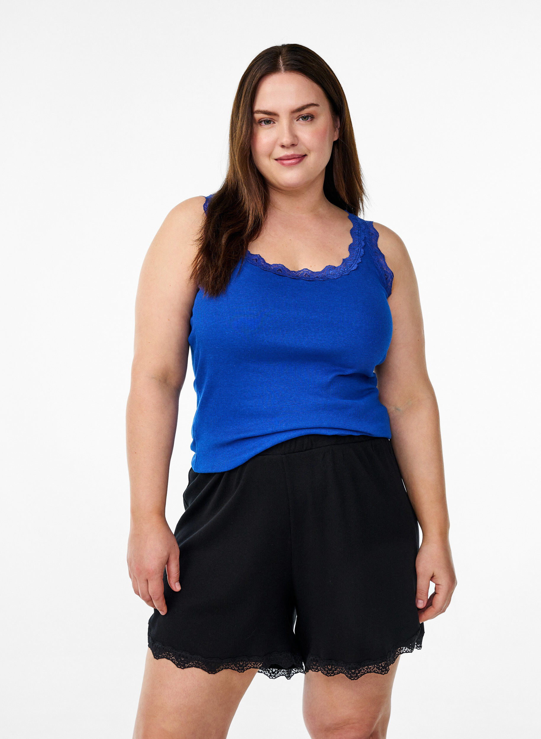 Loose night shorts with ribbed texture and lace trim, Black, Model