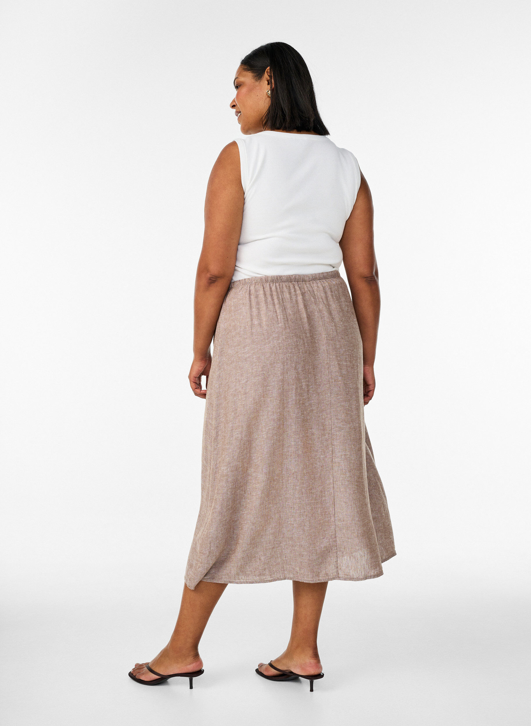 Zizzifashion A-line midi skirt in linen and viscose, Brown, Model image number 1