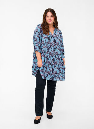 Viscose tunic with 3/4 sleeves and floral print, Blue w. Flower AOP, Model image number 2