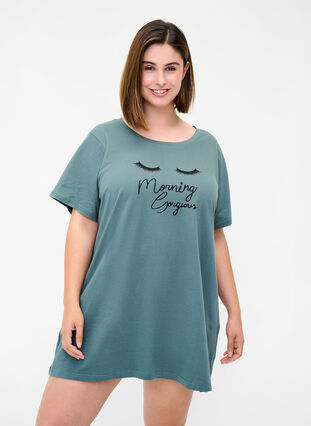 Oversize sleep T-shirt in organic cotton, Balsam Green, Model image number 0