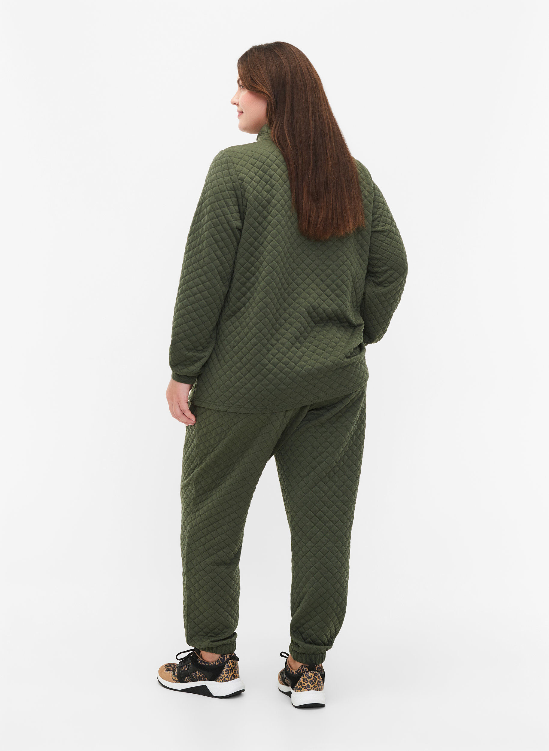 Zizzifashion Quilted jogging bottoms with pockets, Thyme, Model image number 1