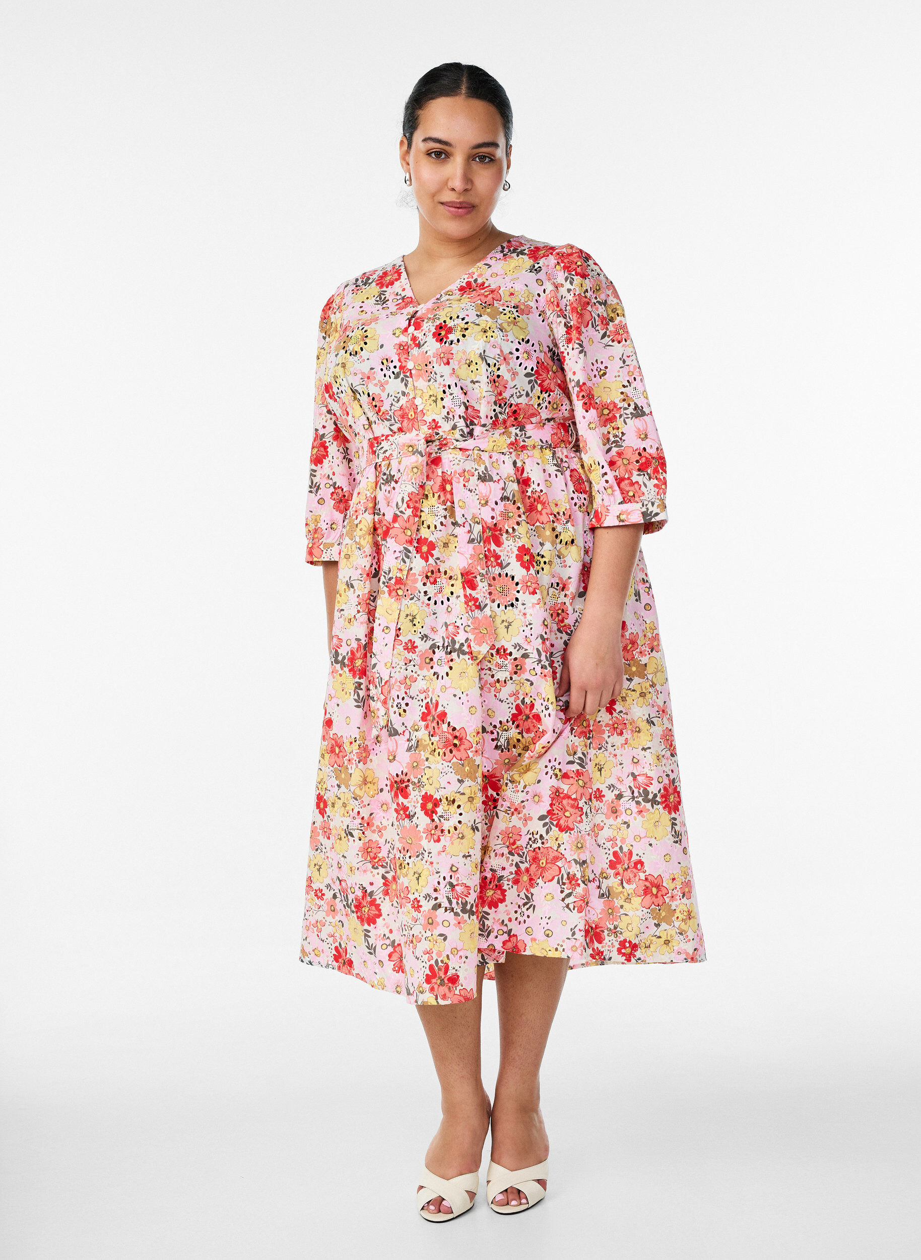 Zizzifashion Floral midi dress with broderie anglaise and a tie-belt, Rose, Model image number 0
