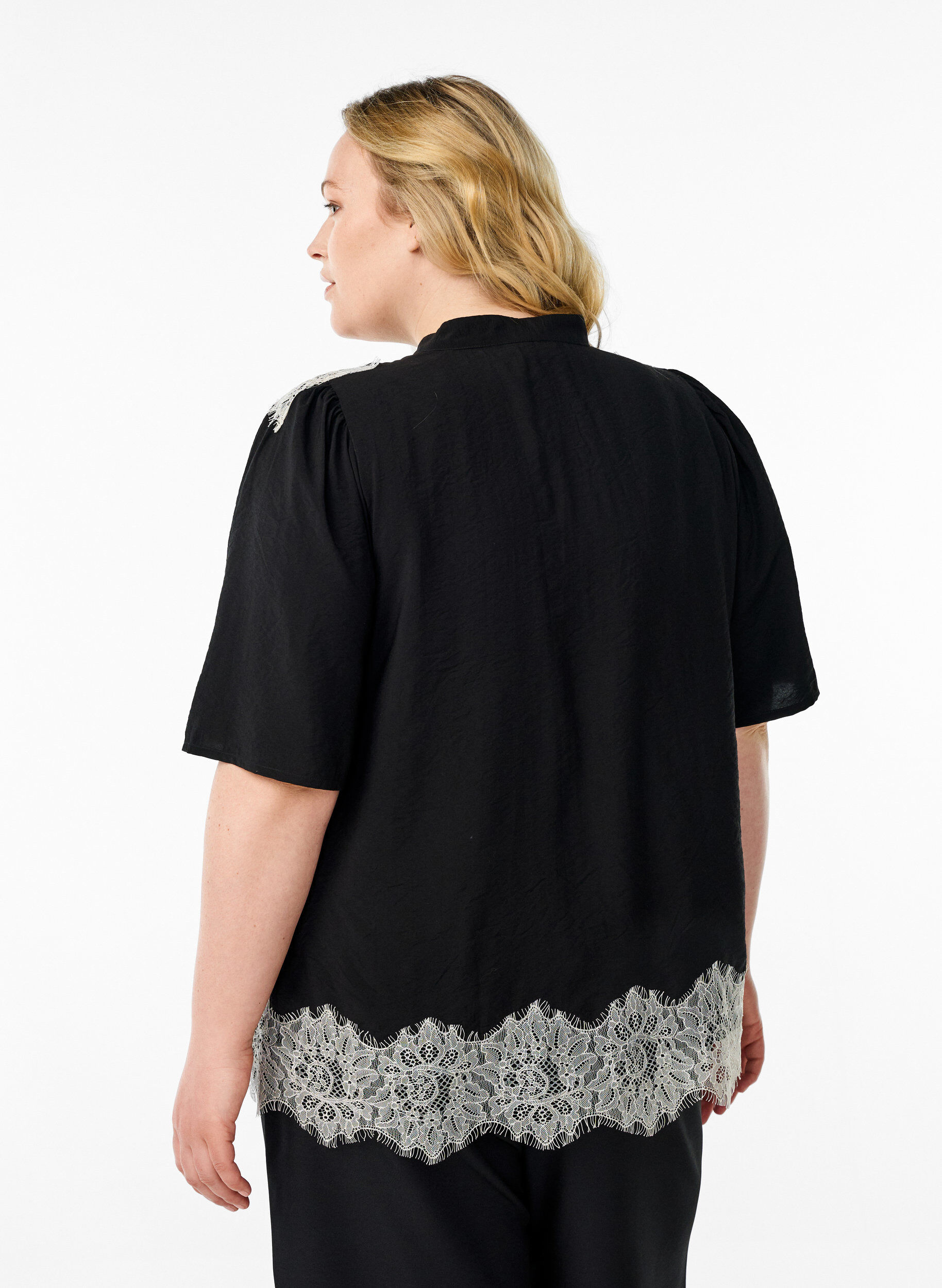 Zizzifashion Short-sleeved shirt blouse with lace details, Black, Model image number 2