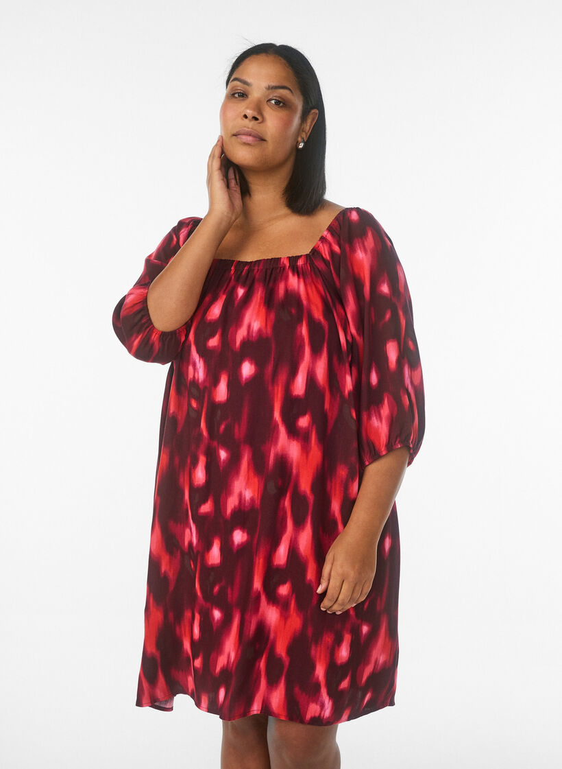 Beach dress in viscose with print, Pink, Model image number 0