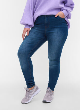 Super slim Amy jeans with high waist, Blue denim, Model image number 3