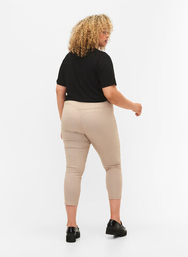 Close-fitting capri trousers in viscose blend, Pure Cashmere, Model image number 1