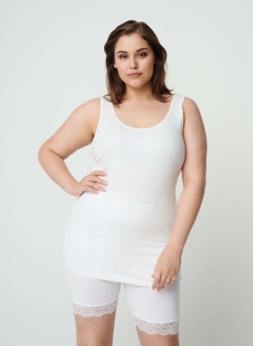 Cycling shorts with a lace trim, White, Model image number 0