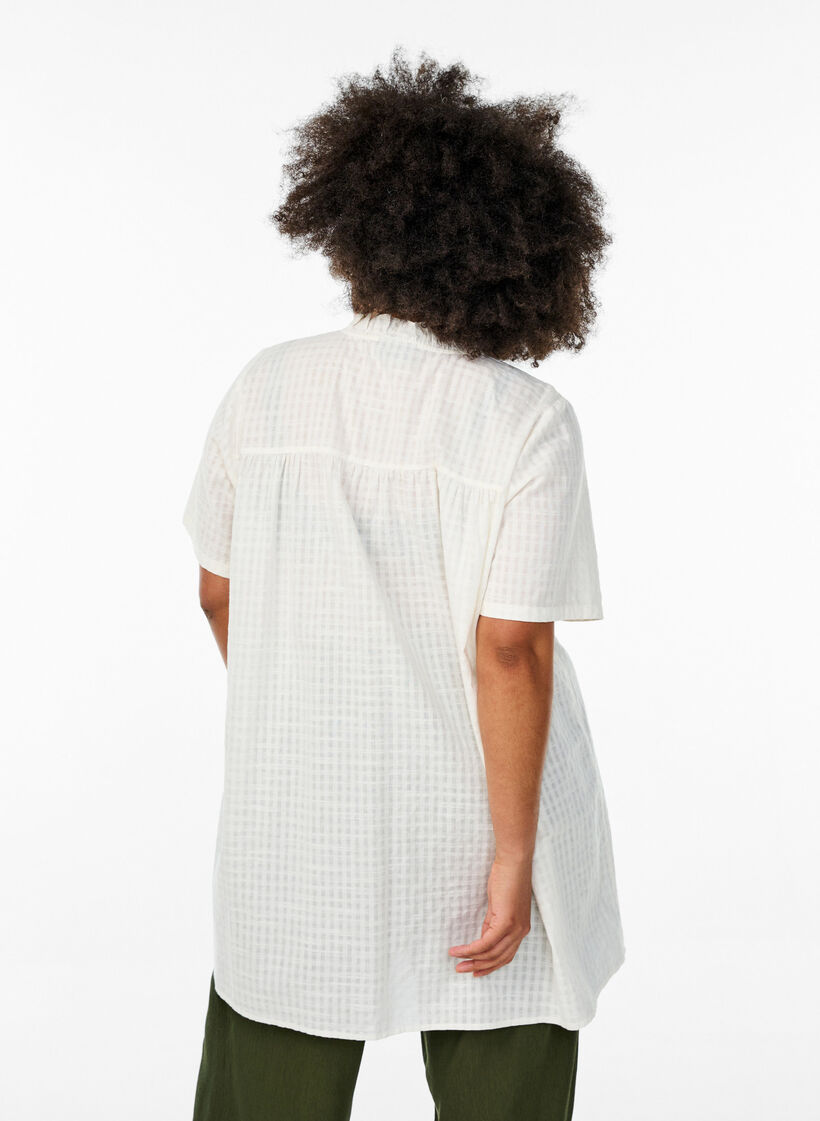 A-shaped tunic with short sleeves and buttons, Vanilla, Model image number 2