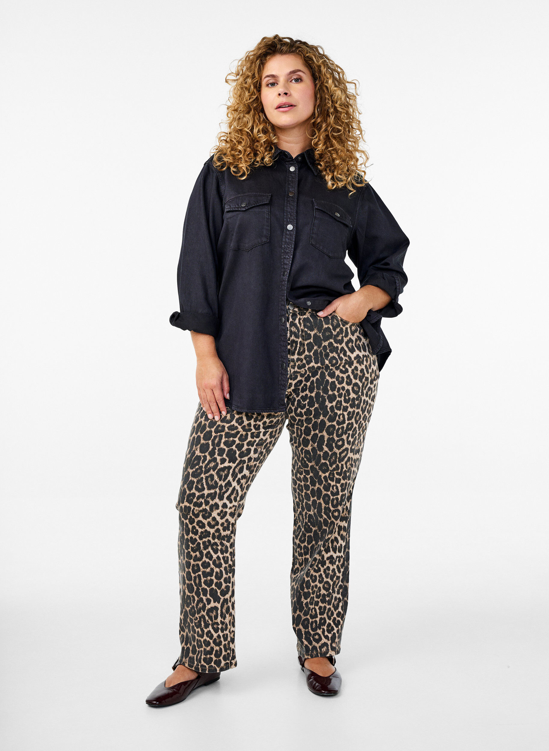 Zizzifashion Denim shirt with chest pockets, Black, Model image number 1