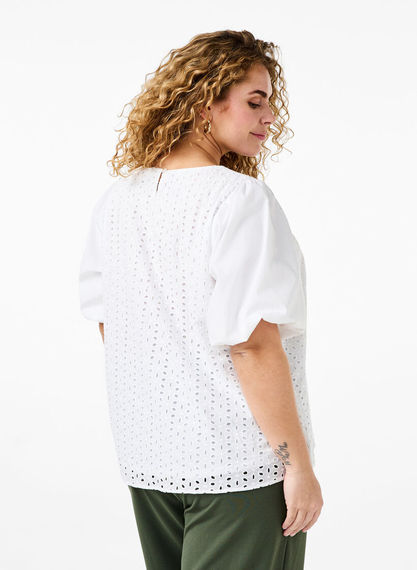 Blouse with puffed sleeves and lace pattern, White, Model image number 2