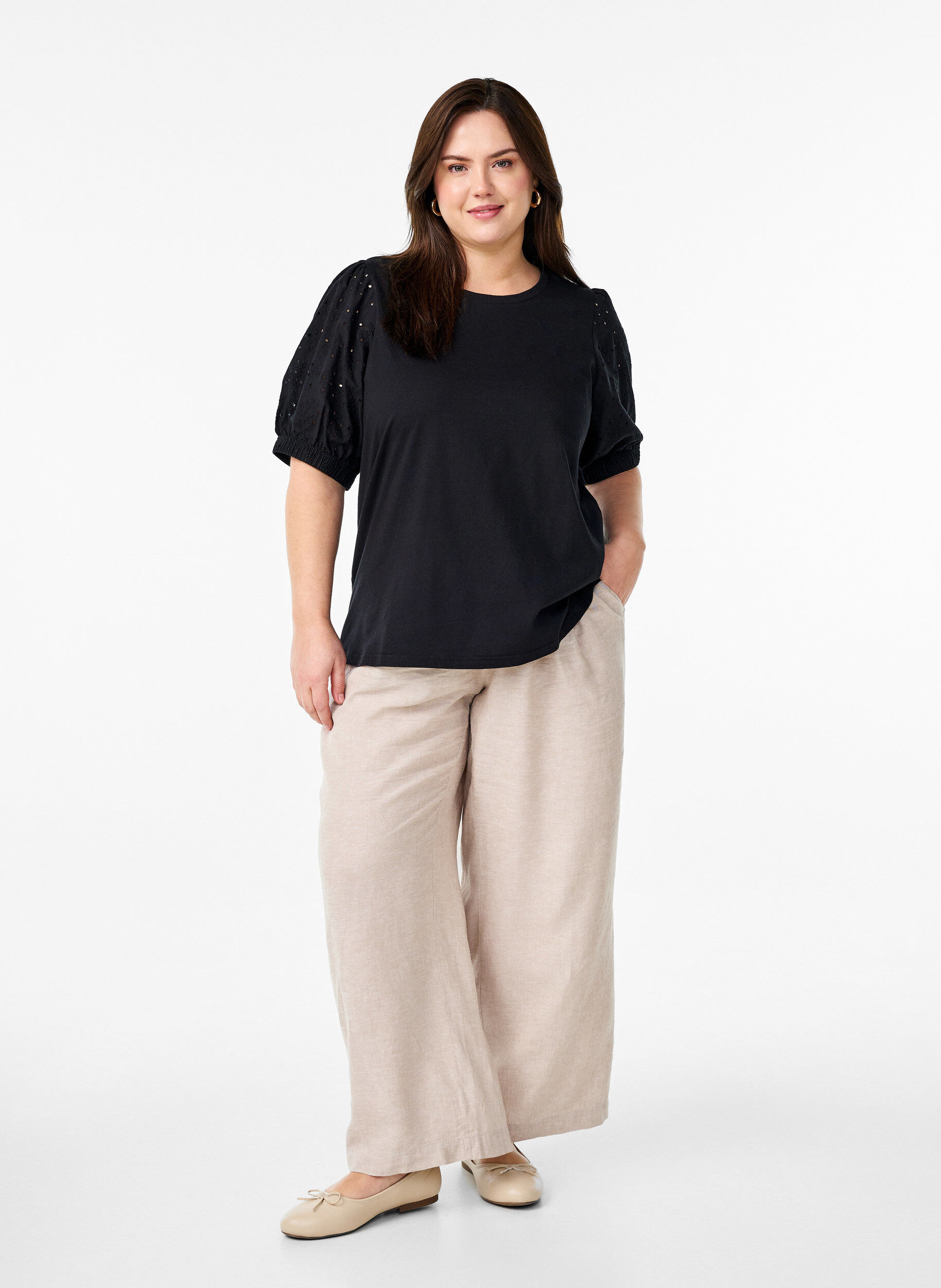 Zizzifashion T-shirt with Broderie Anglaise sleeves, Black, Model image number 1