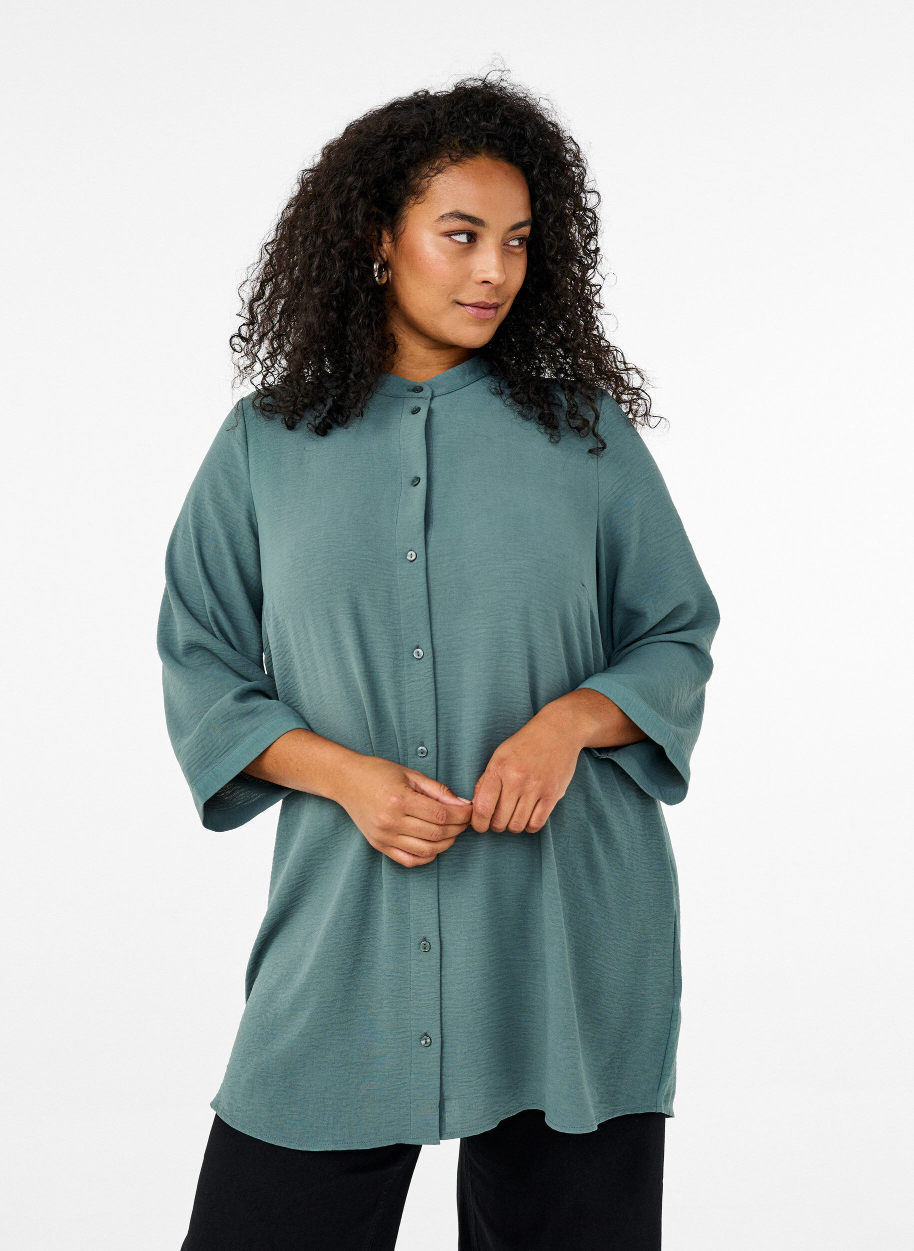 Tunic with 3/4 sleeves, Green, Model