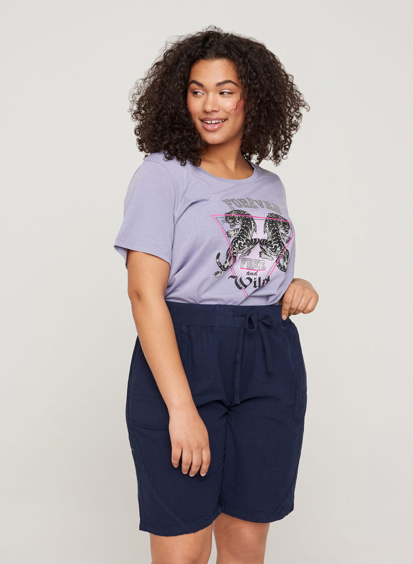 Loose cotton shorts with pockets, Blue, Model image number 0