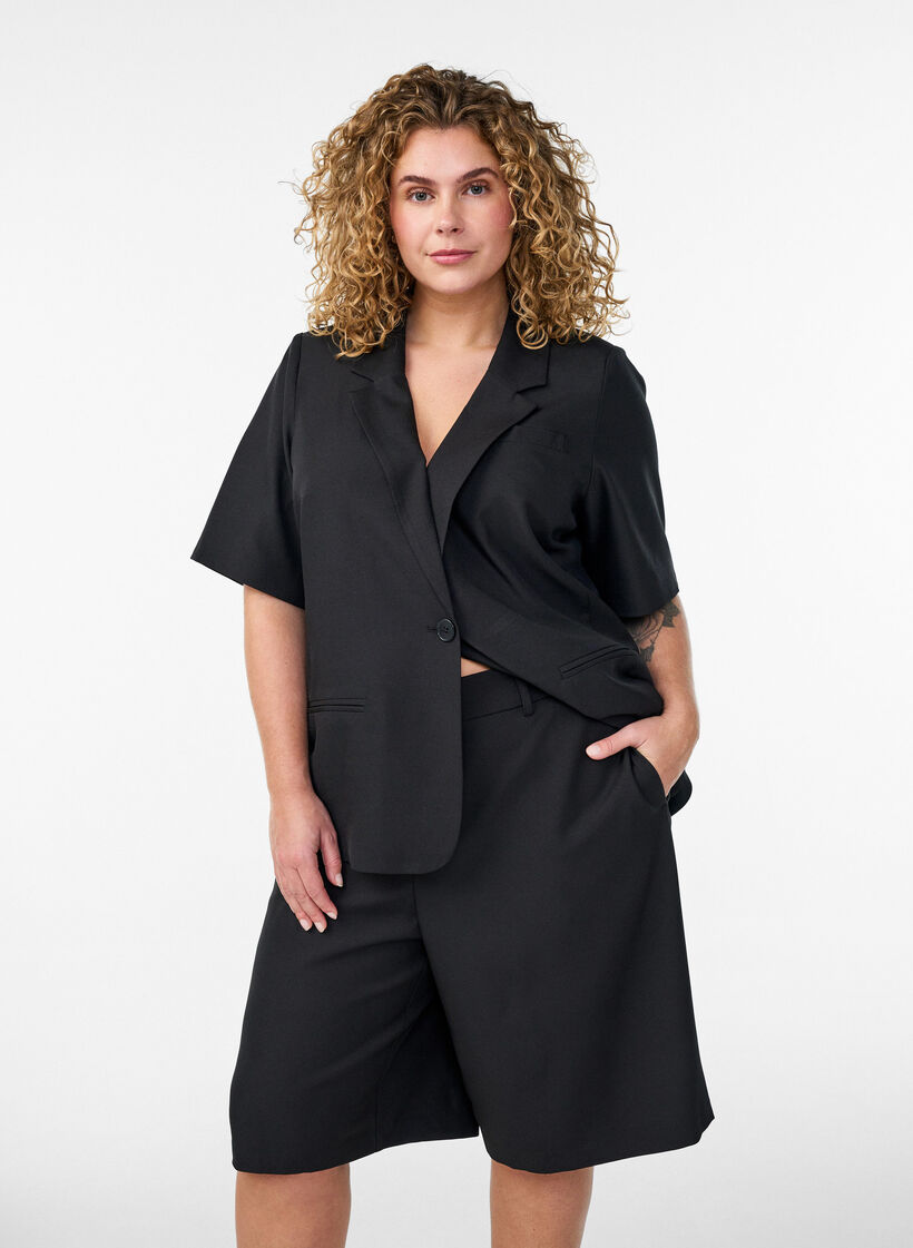 Loose high-waisted Bermuda shorts, Black, Model image number 0