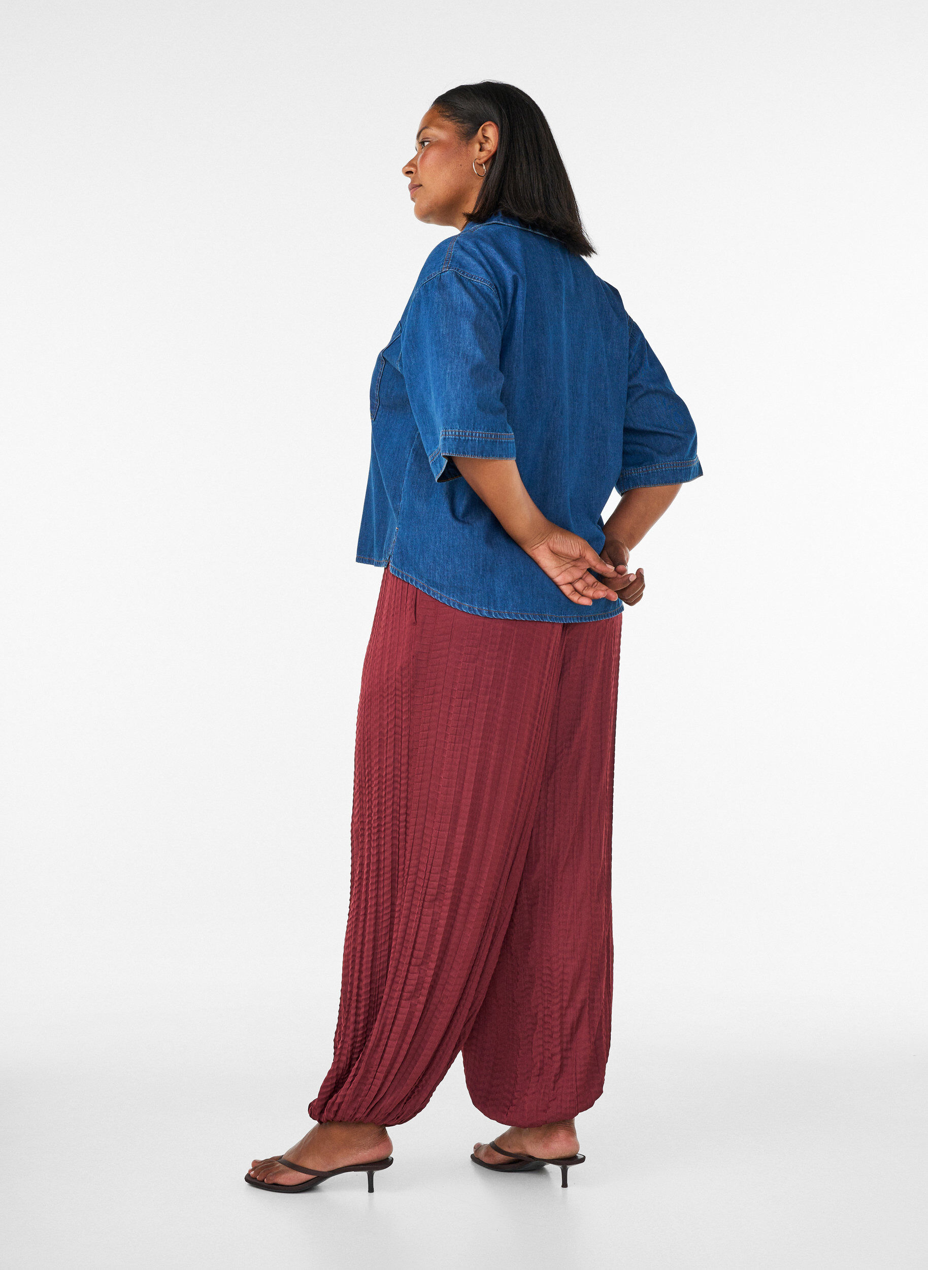 ZizzifashionBalloon trousers with texture and an elasticated waist, Red, Model image number 1