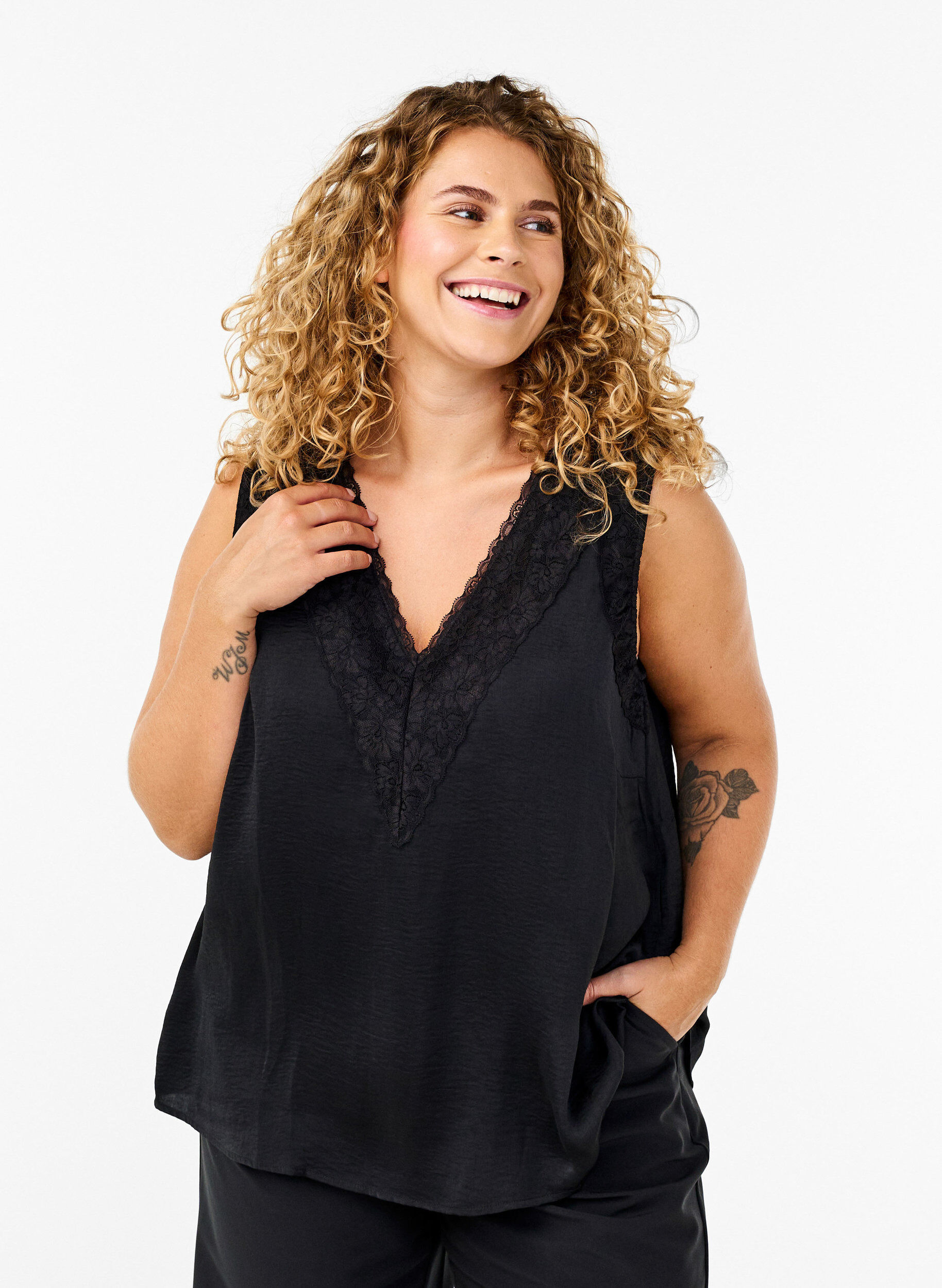Sleeveless top with lace, Black, Model