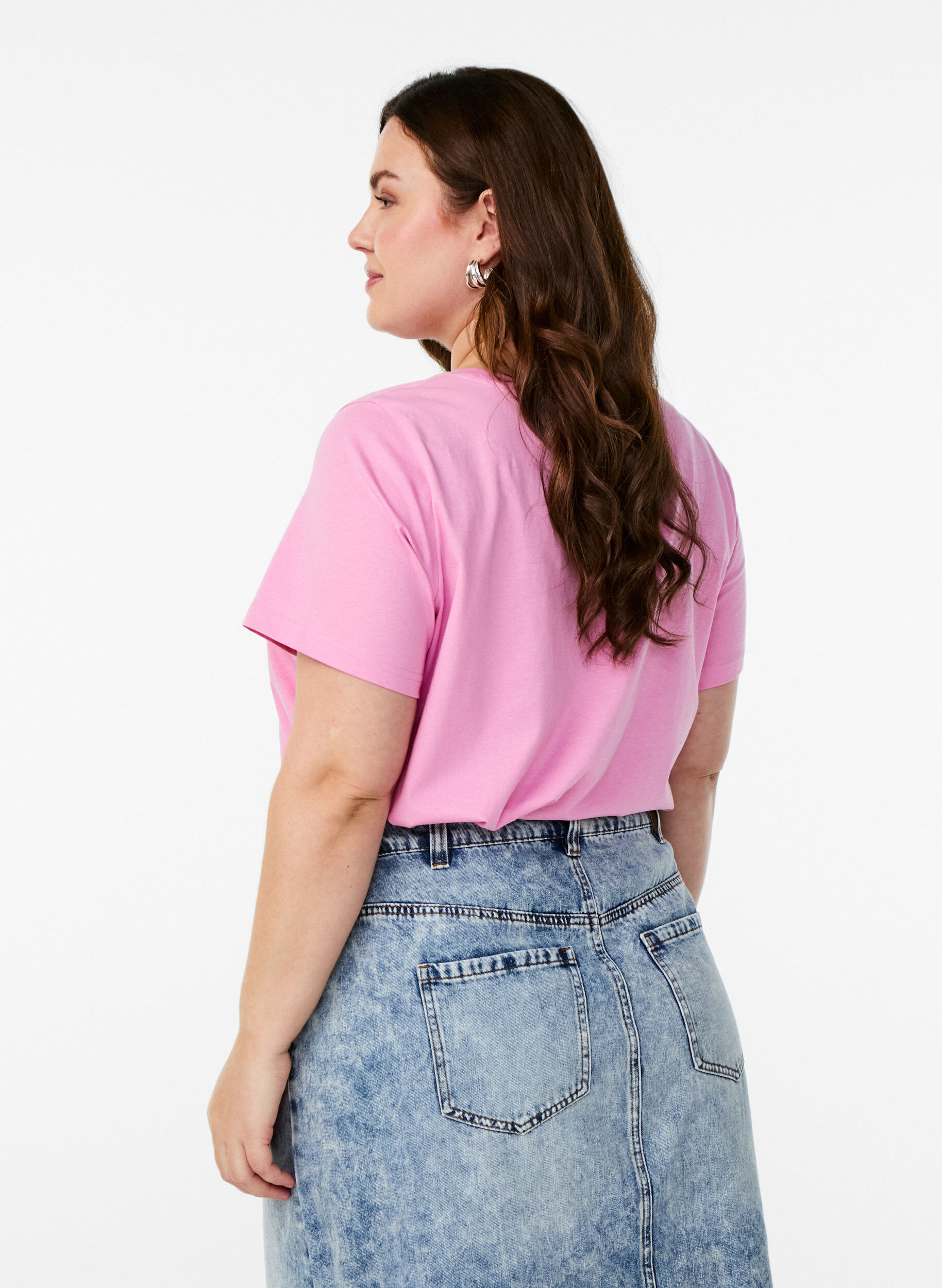 Zizzifashion T-shirt with strawberry embroidery, Begonia P. W. Berry, Model image number 1