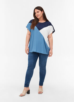 Short-sleeved viscose blouse with print, Black Iris, Model image number 2