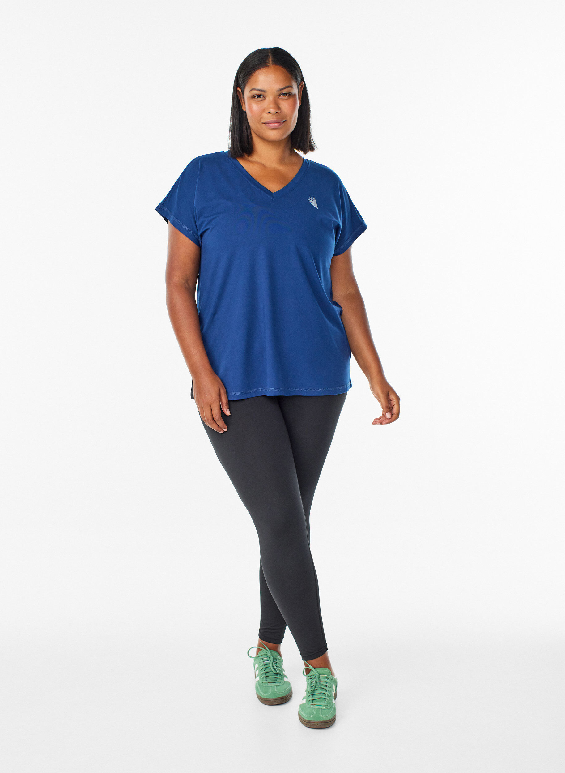 Zizzifashion Loose training t-shirt with v-neck, Blue, Model image number 1