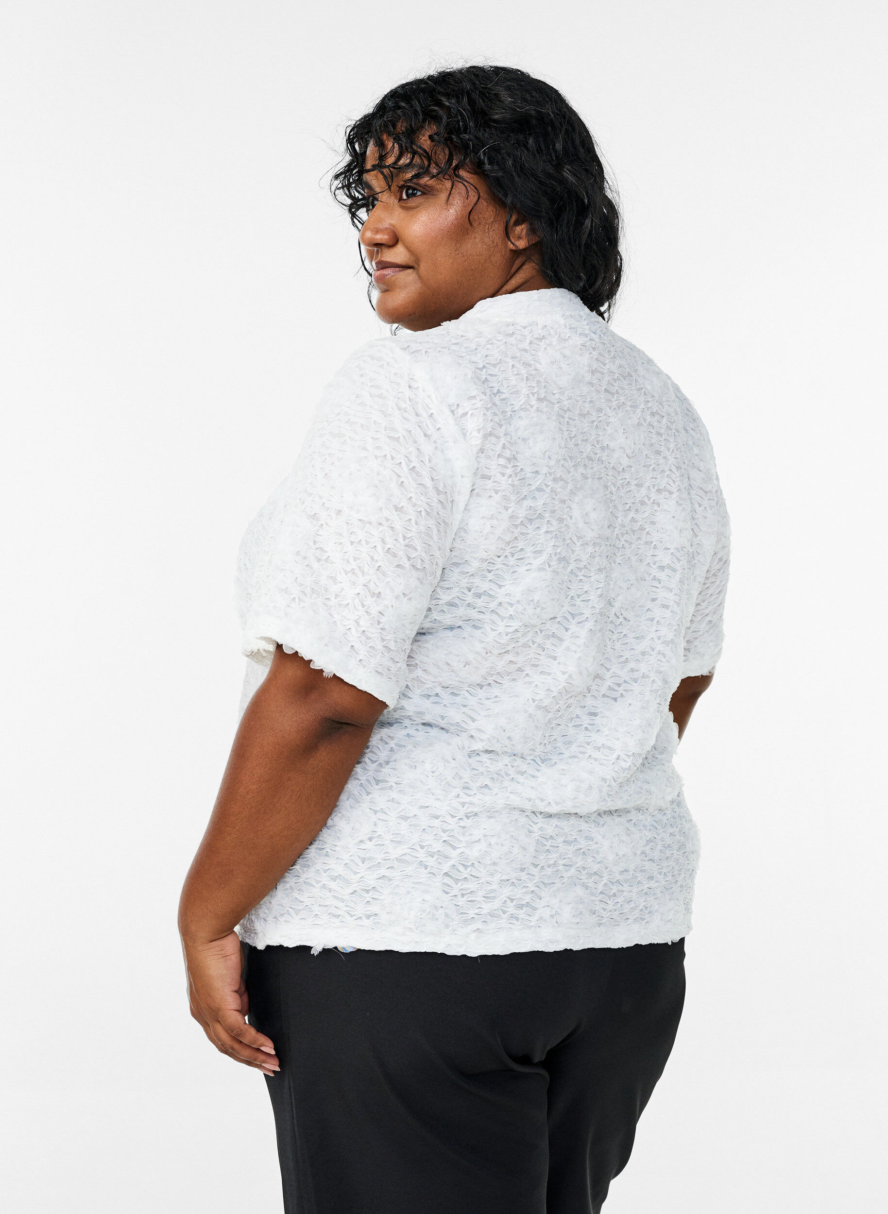 Zizzifashion Blouse with 3D flowers and short sleeves, White, Model image number 2