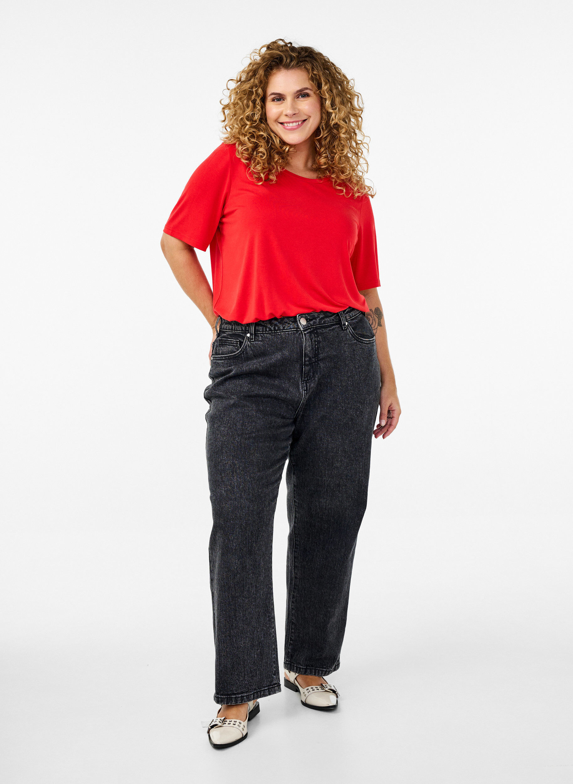 Zizzifashion T-shirt in TENCEL&trade; Modal with round neck, Red, Model image number 1