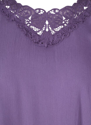 Short-sleeved viscose blouse with lace, Loganberry, Packshot image number 2