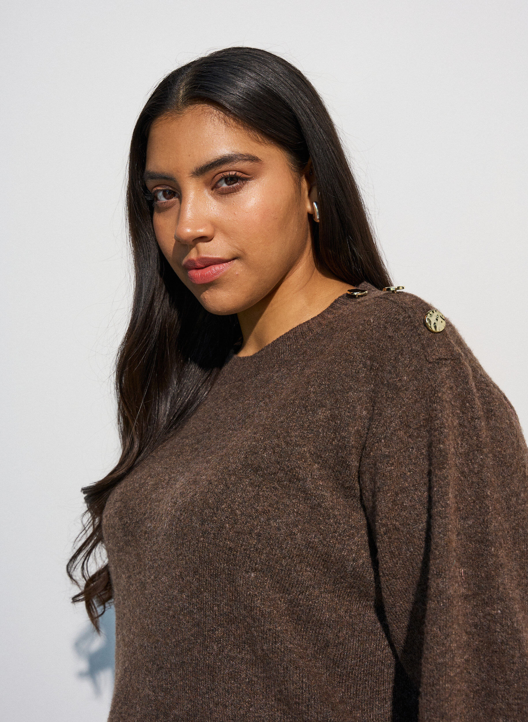 ZizzifashionKnit blouse with button detail, 0890, Model image number 3