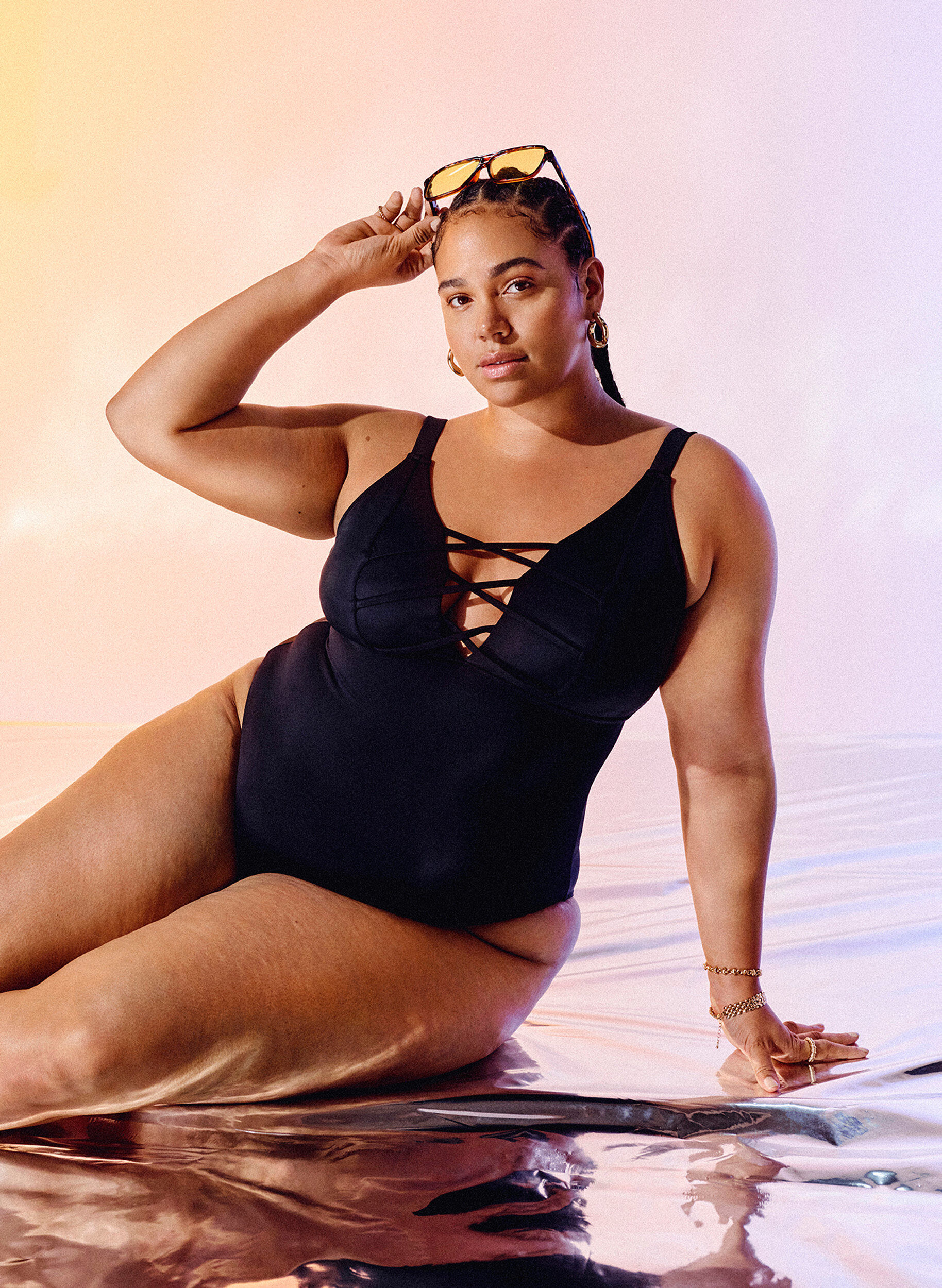 Zizzifashion Swimsuit with string details, Black, Image image number 0