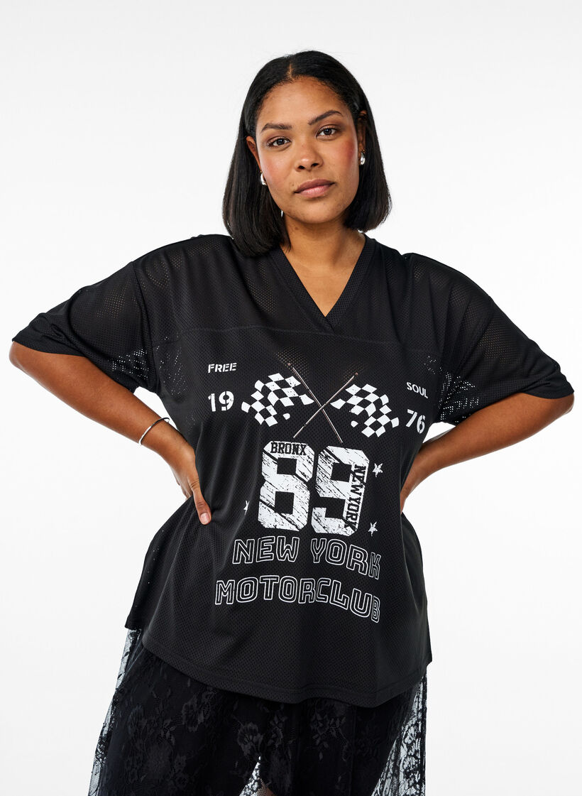 Sporty T-shirt with front print, Black, Model image number 0
