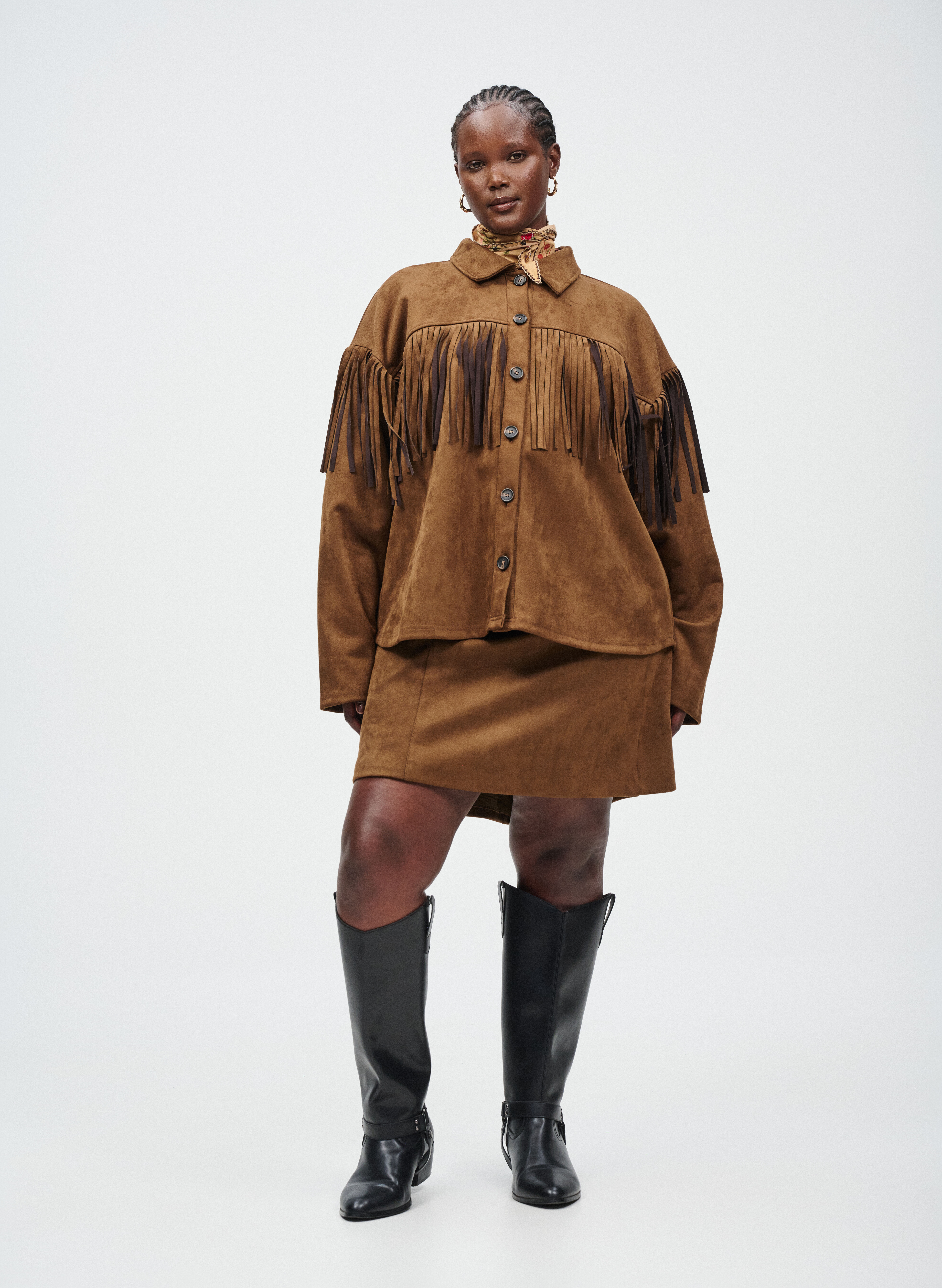 Set in imitation suede leather, , Model